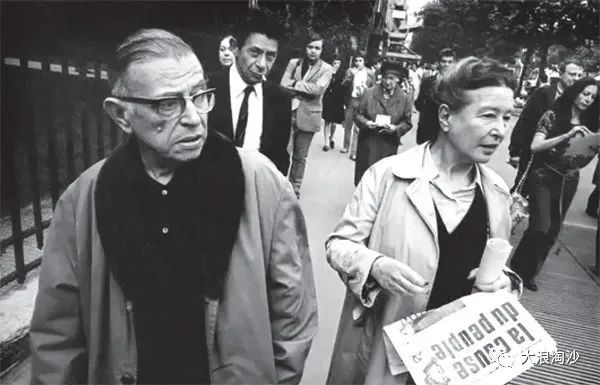 毛主席：“年轻人要向他们挑战，要指名道姓。”